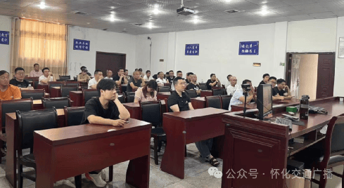 筑牢安全运营根基 新手出租车与网约车司机驾前培训指南