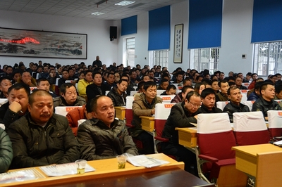 常德鼎城区召开校车驾驶员安全培训大会